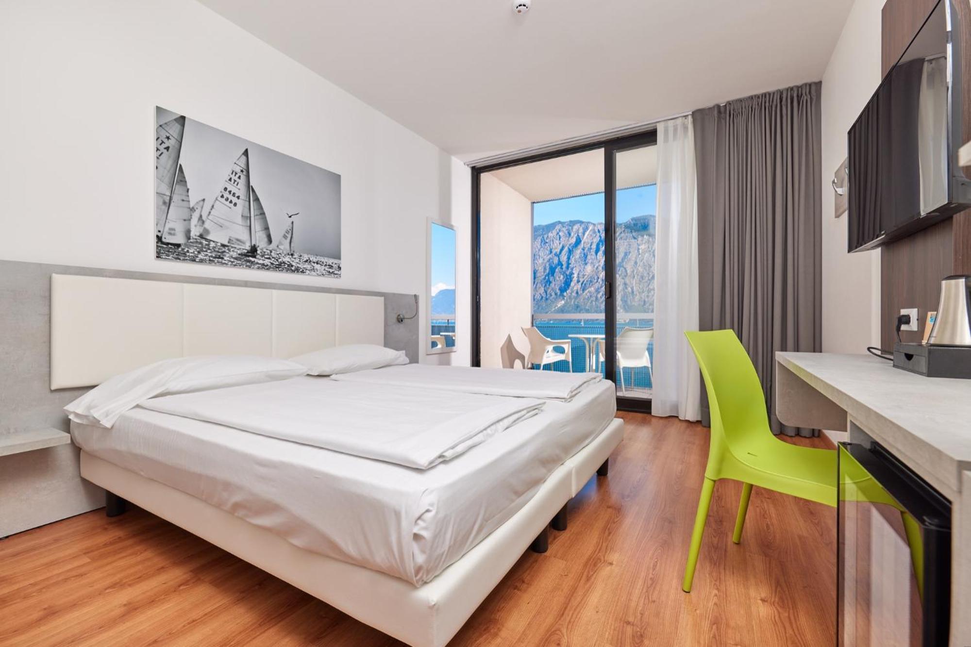 Wind Hotel Malcesine Exteriör bild
